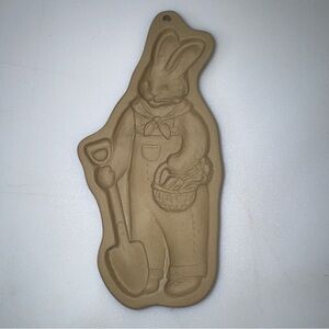 Brown Bag Stoneware GARDEN RABBIT Cookie Press Mold Retired 1992 Easter Bunny